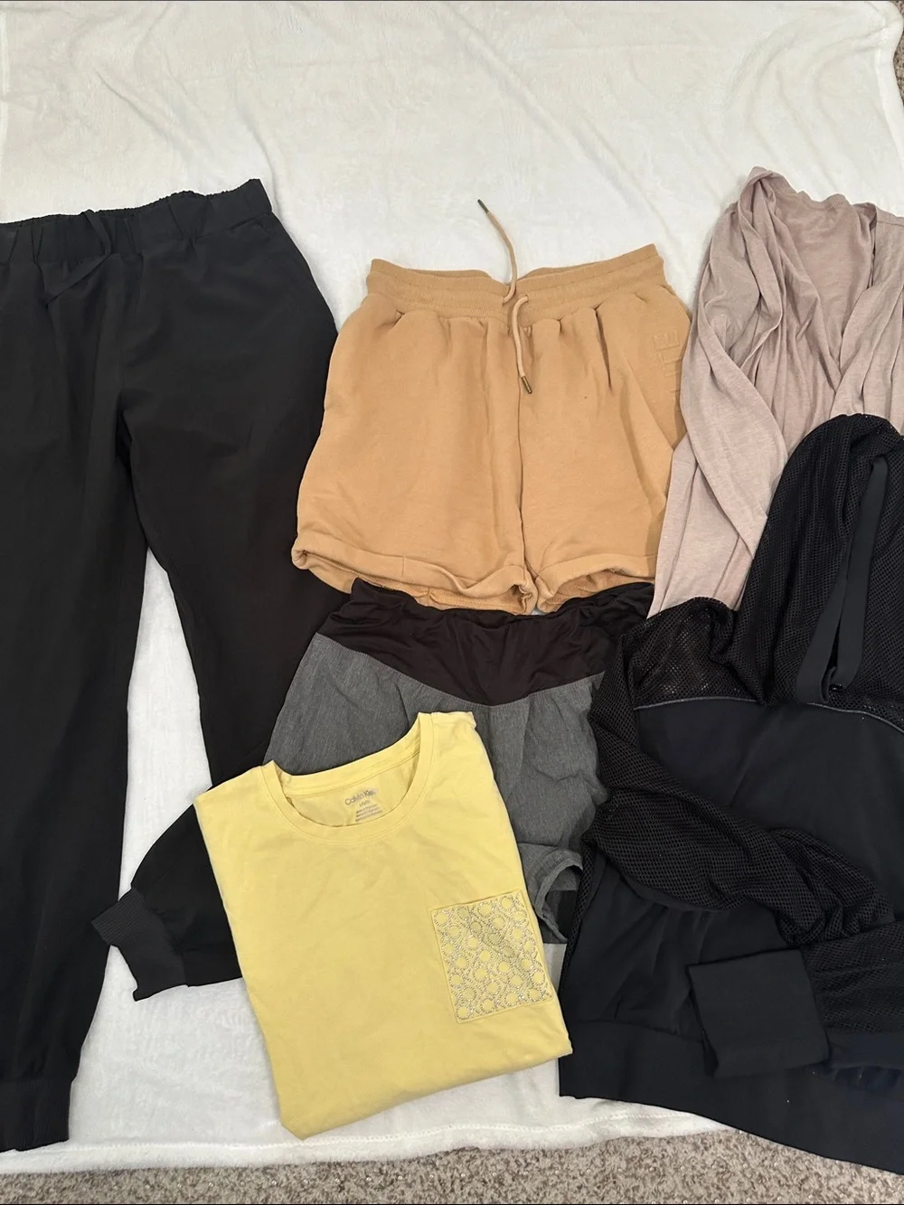 👑 Bundle of 6 Woman’s Clothing Size Large - Picture 1 of 9